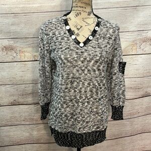 Sportsworks Studio Sweater V-neck Button Details Size Small